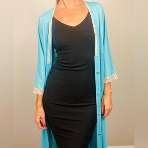 Vintage Vanity Fair Turquoise Robe with Cream Lace Trim – Size 36 (Fits L)